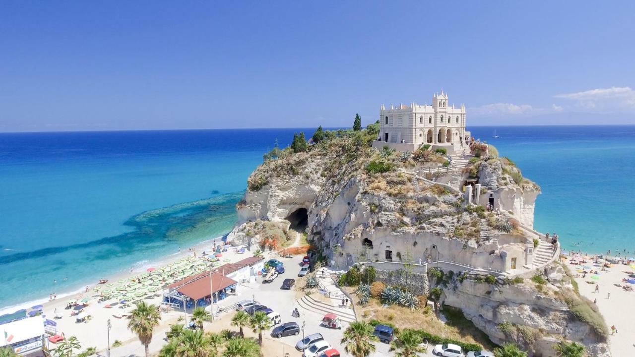 Oudeis Holidays Apartments Tropea Eksteriør billede
